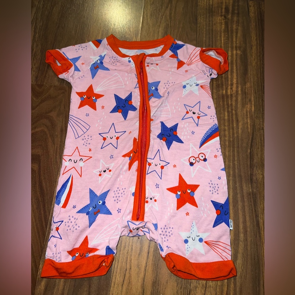 Little sleepies pink stars shortie! 3-6 months